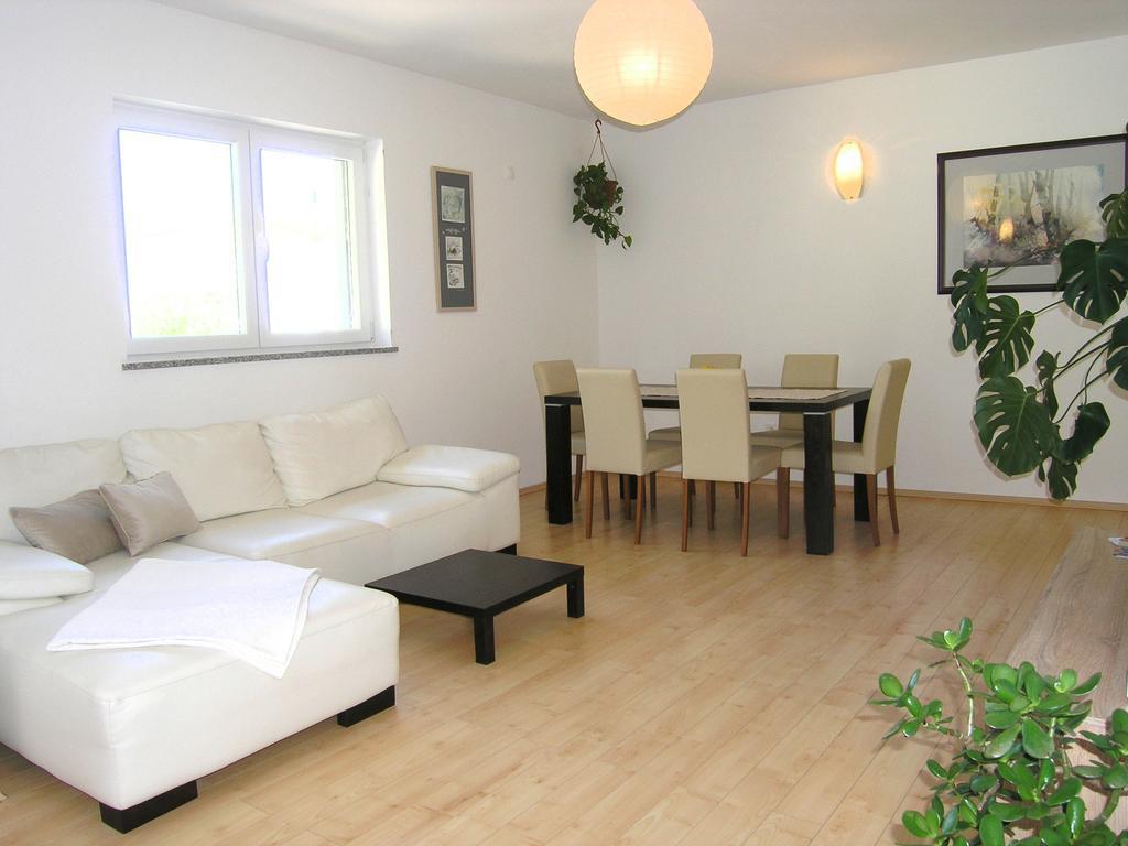 Apartments Dagmar Кърк Екстериор снимка