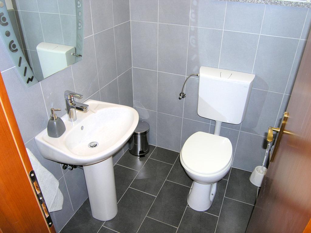 Apartments Dagmar Кърк Екстериор снимка